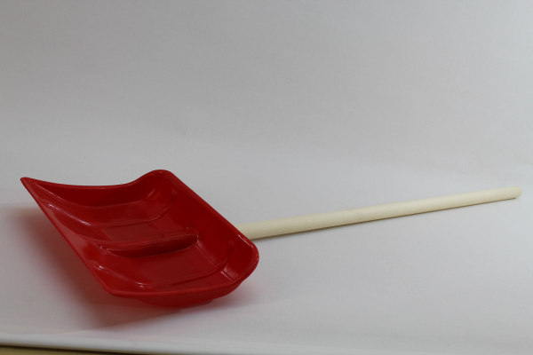 Kinder-Schneeschieber Kunststoff mit Holzstiel