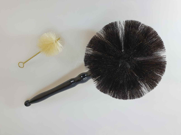 Weihwasserpinsel 25 cm, schwarz lackiert, dunkles Haar