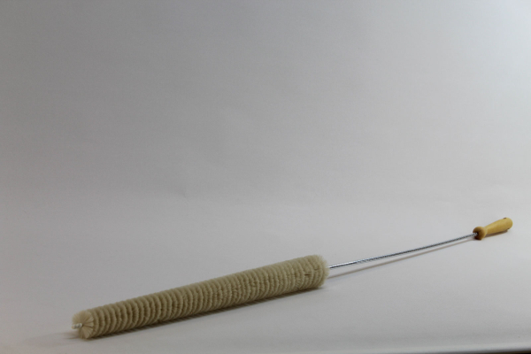 Heizkörperbürste lang / Ziegenhaar weiss, Schutzschlauch, Holzgriff